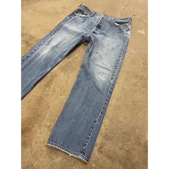 Levis 501 Jeans Mens 36x29 Light Wash Blue Straight Leg Button Fly Distressed - Picture 3 of 16